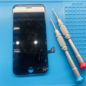 iPhoneSE2 パネル交換