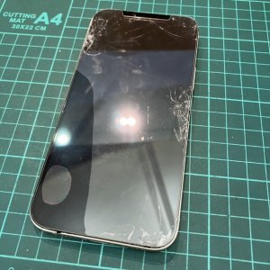 iPhone12 液晶交換