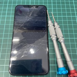 iPhone11フロント パネル交換