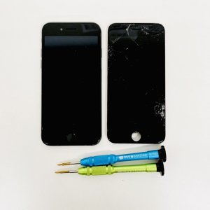 iPhone8 パネル交換修理
