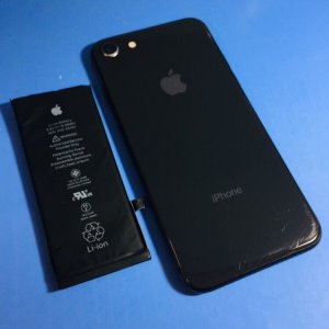 iPhone8 バッテリー交換修理