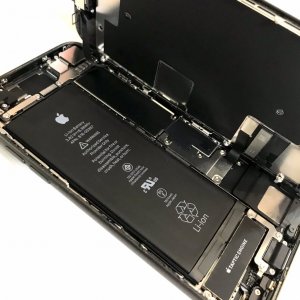 iPhone8 バッテリー交換