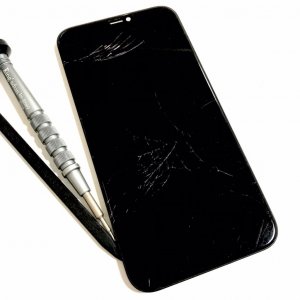 iPhone11 フロントパネル交換