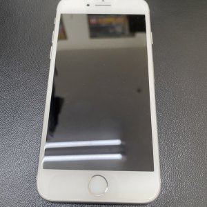 iPhone8 液晶交換…予約なしでも即日修理できます!