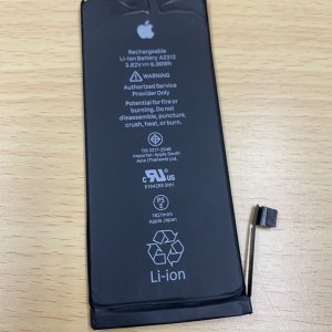 iPhoneSE2 電源が入らない…ご安心ください!即日修理致します!