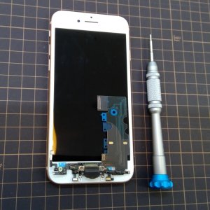 iPhone8 ライトニング修理