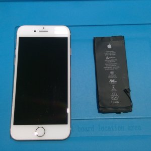iPhone8 バッテリー交換