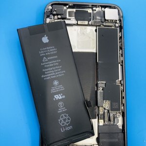 iPhone8 バッテリー交換修理