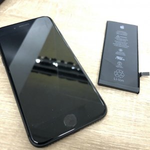 iPhone8 バッテリー交換