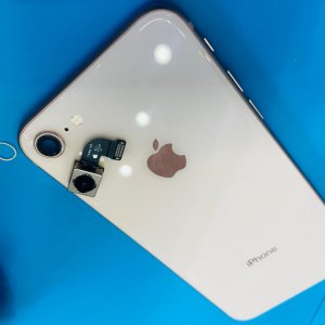 iPhone8 カメラレンズ交換