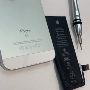 iPhoneSE バッテリー交換