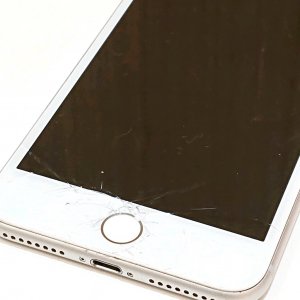 iPhone8Plus フロントパネル交換