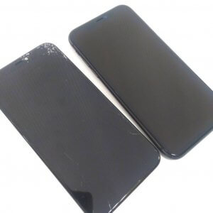 iPhone11パネル交換修理
