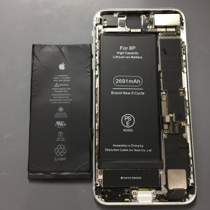 iPhone8Plus バッテリー交換