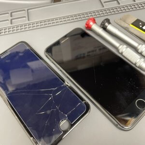 iPhoneSE2 ガラスパネル交換