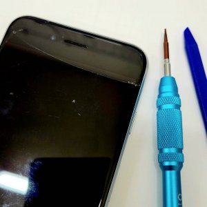 iPhone6S 画面割れ フロントパネル交換修理