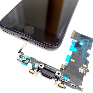 iPhone8 ライトニング修理