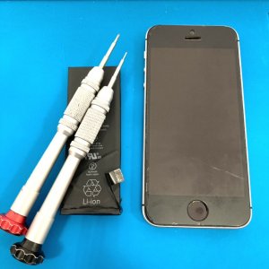 iPhoneSEバッテリー交換修理