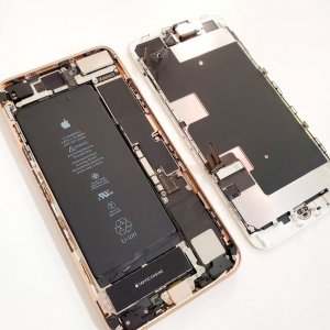 iPhone 8 バッテリー交換