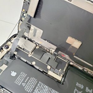 iPhoneXS 水没修理