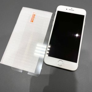 iPhone 8 強化ガラス 貼り替え 永久保証付き