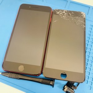 iPhone8Plus液晶交換修理