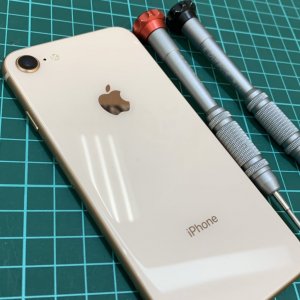 iPhone8 バッテリー交換