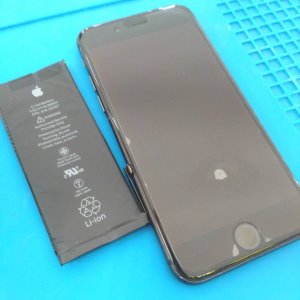 iPhone8バッテリー交換修理