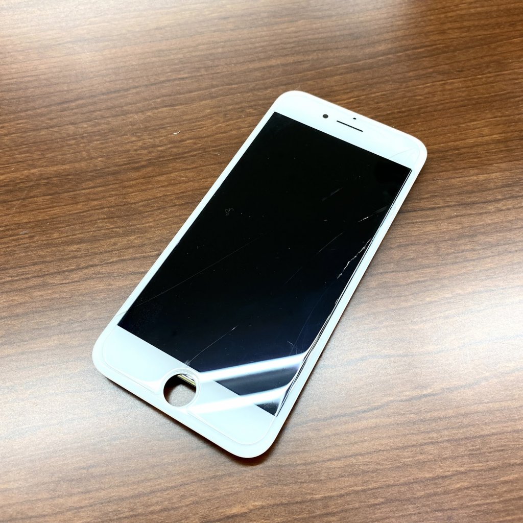 iPhone7 フロントパネル交換と強化ガラス