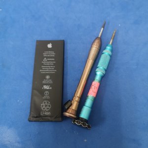 iPhone SE バッテリー交換