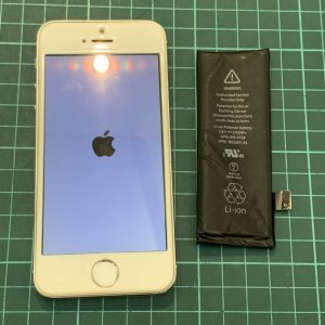 iPhone5　バッテリー交換