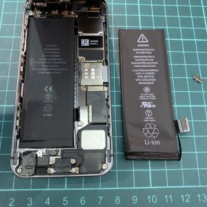 iPhone 5s バッテリー交換
