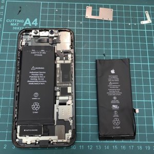 iPhone 11 バッテリー交換