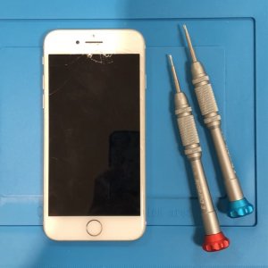 iPhone8 パネル交換