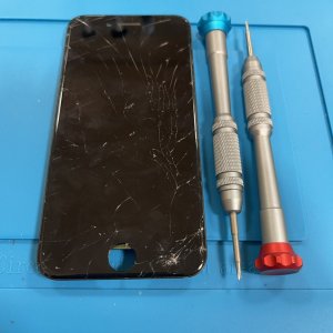 iPhone8 パネル交換