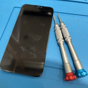 iPhone12 フロントパネル交換