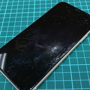 iPhoneXR パネル交換