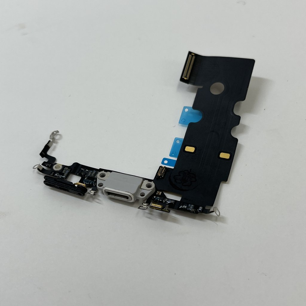 iPhone 8 ライトニング修理
