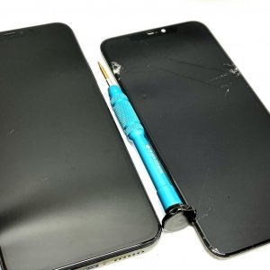 iPhone11Promax フロントパネル交換