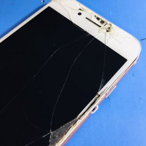 iPhone8 フロントパネル交換