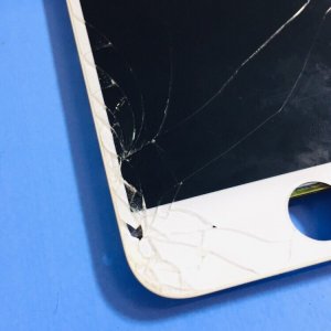 iPhone8 フロントパネル交換修理