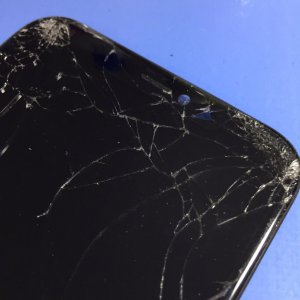 iPhone11 フロントパネル交換修理