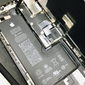 iPhoneXS バッテリー交換
