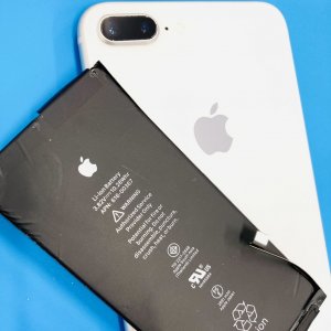 iPhone8Plus バッテリー交換修理