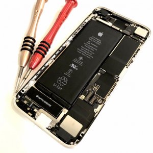 iPhone8 バッテリー交換
