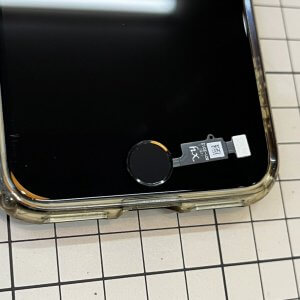 iPhone8 ホームボタン修理