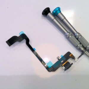 iPhoneXS ライトニング交換