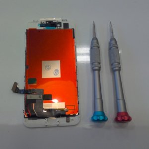 iPhone8パネル交換