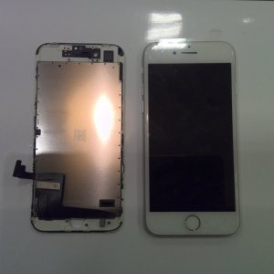iPhone8液晶交換