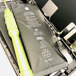 iPhone8 バッテリー交換修理